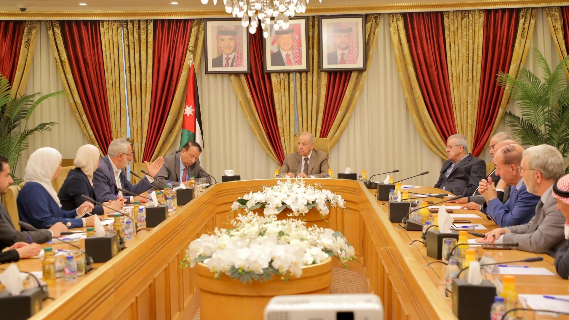 لجنة إدارية الأعيان تطّلع على دور الأكاديمية في دعم تحديث الإدارة العامة